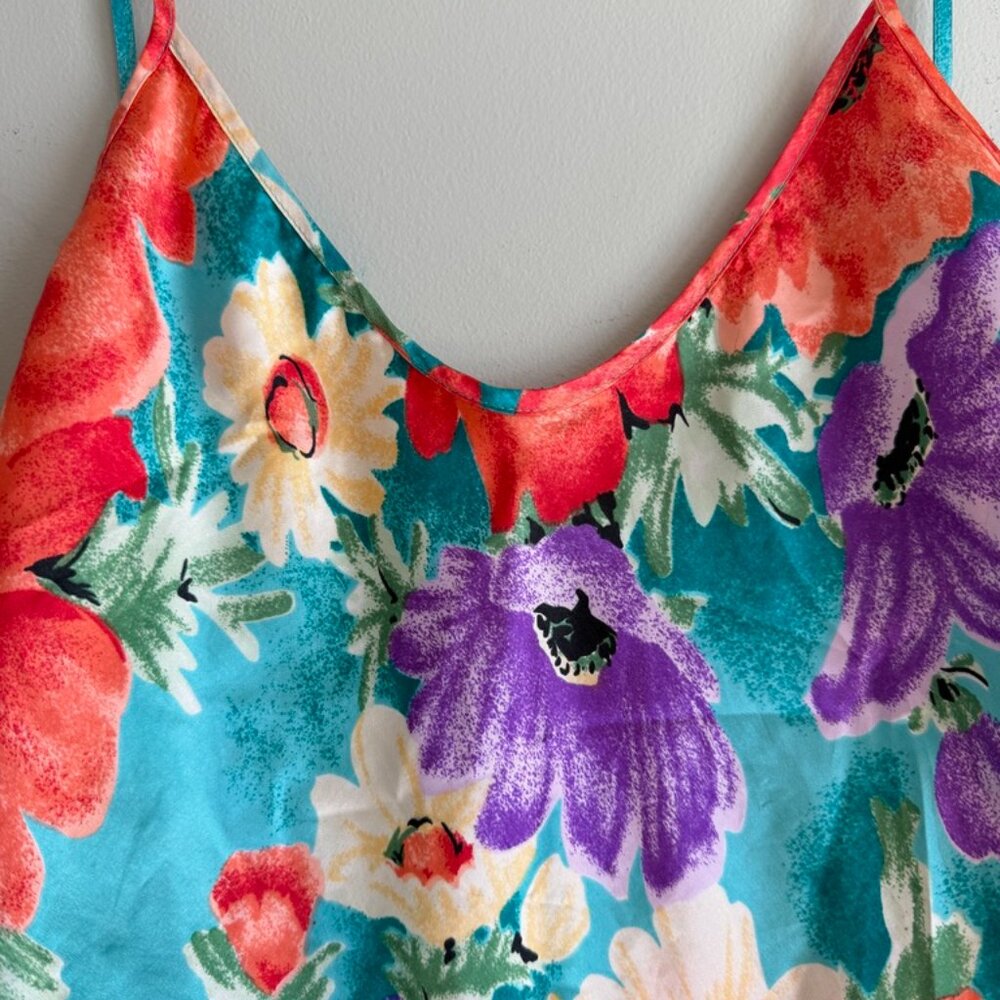 3/$30 ๐ Vintage Floral Nightgown - Picture 3 of 14